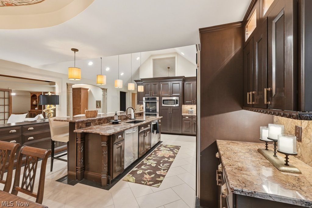 17158 Eastview Drive Chagrin Falls OH 44023