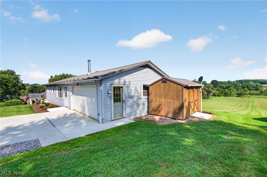3865 Seeman Street SW East Sparta OH 44626