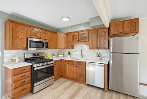 1243 Woodward Avenue Akron OH 44310
