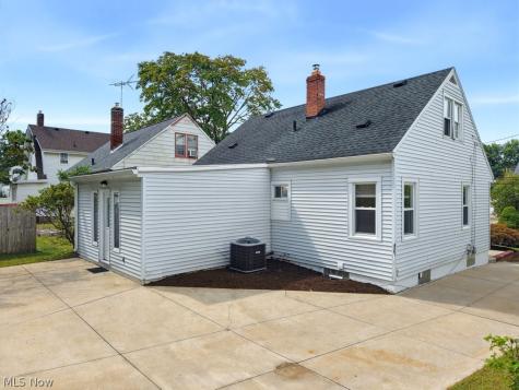 1243 Woodward Avenue Akron OH 44310