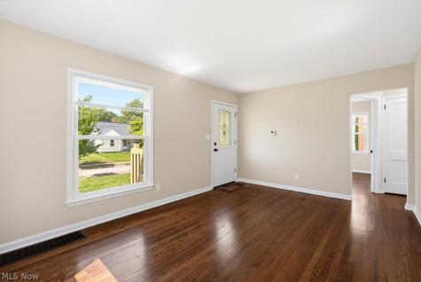 1243 Woodward Avenue Akron OH 44310