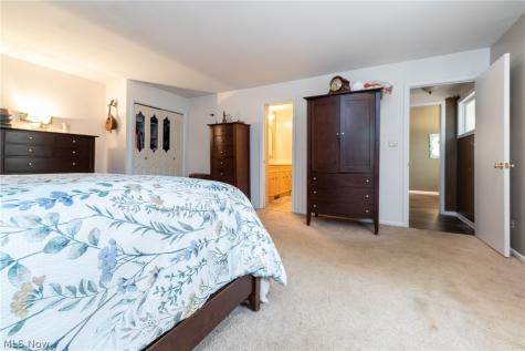24911 S Woodland Road Beachwood OH 44122
