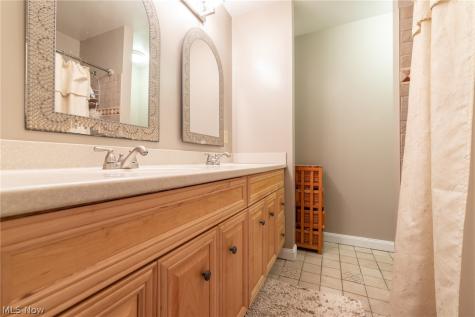 24911 S Woodland Road Beachwood OH 44122