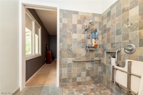 24911 S Woodland Road Beachwood OH 44122