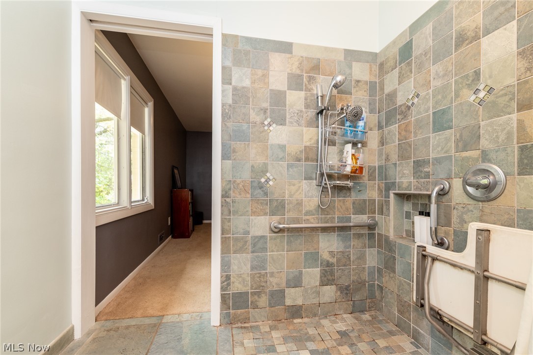 24911 S Woodland Road Beachwood OH 44122