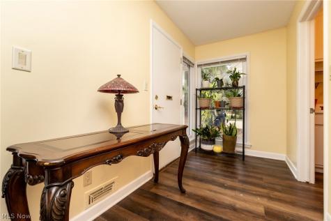 24911 S Woodland Road Beachwood OH 44122