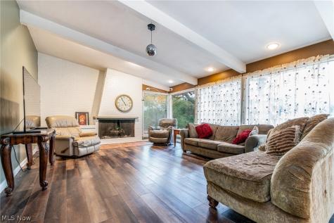 24911 S Woodland Road Beachwood OH 44122