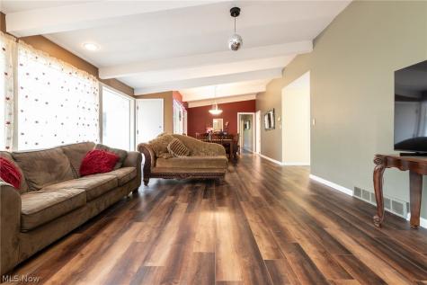 24911 S Woodland Road Beachwood OH 44122