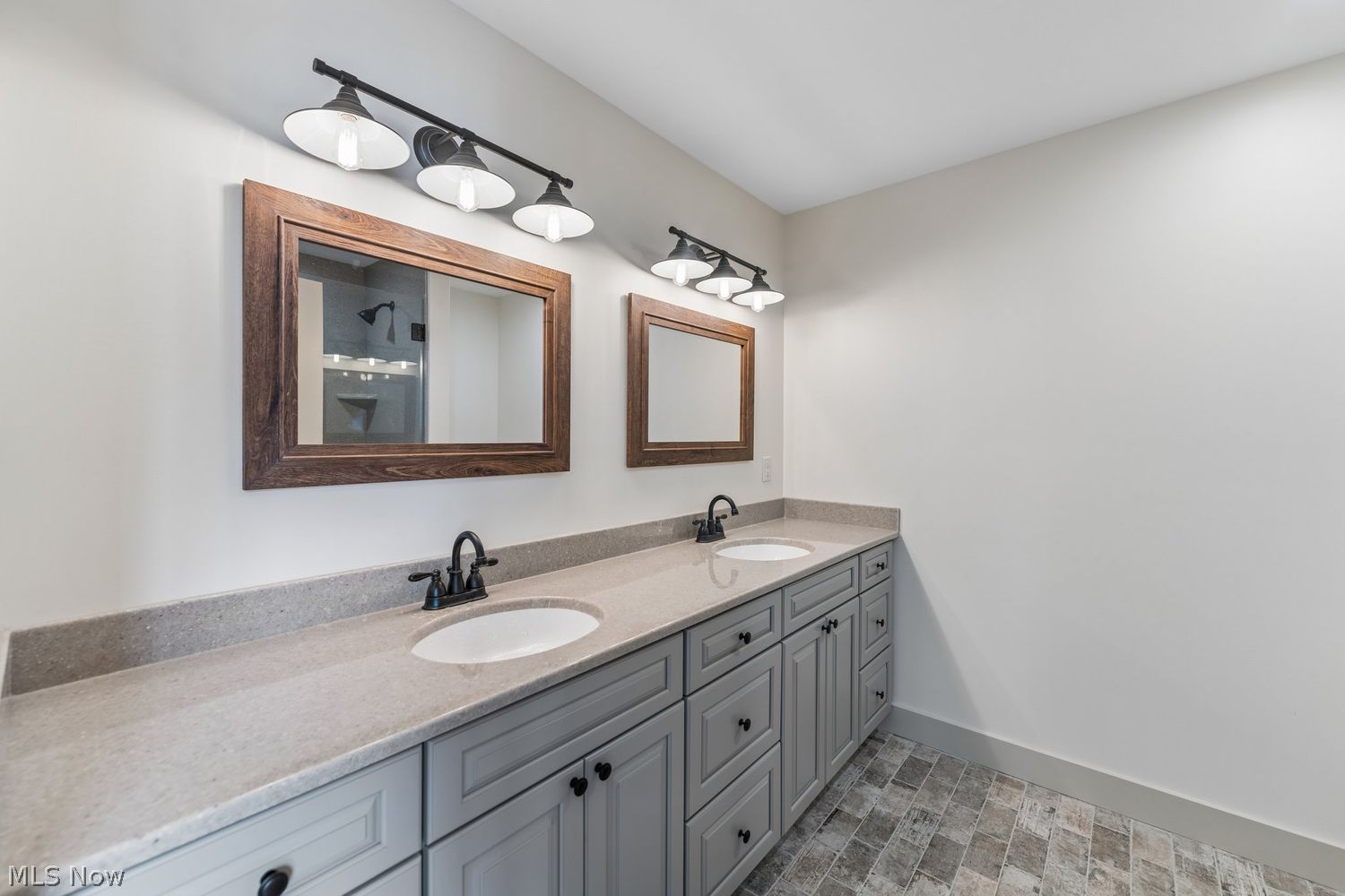 8467 Main Street Kinsman OH 44428