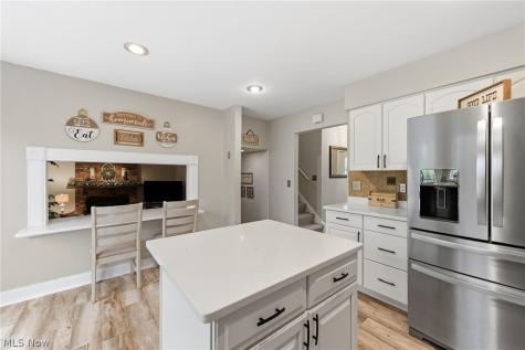 12052 Wood Oval North Royalton OH 44133