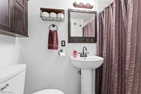 12052 Wood Oval North Royalton OH 44133
