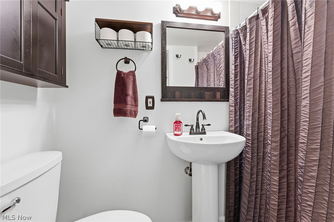 12052 Wood Oval North Royalton OH 44133