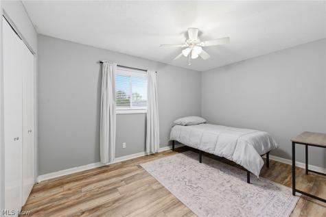 12052 Wood Oval North Royalton OH 44133