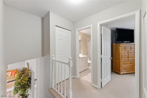 12052 Wood Oval North Royalton OH 44133
