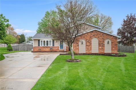 12052 Wood Oval North Royalton OH 44133