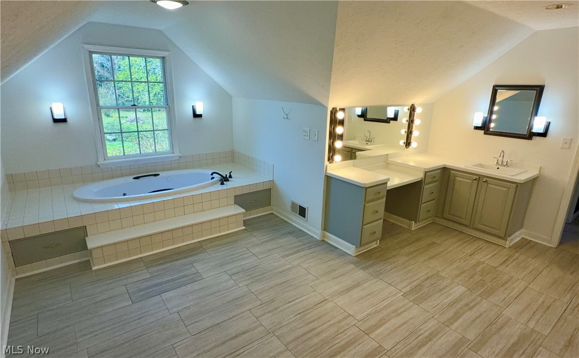 11379 Woodiebrook Road Chardon OH 44024