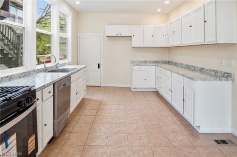 213 E Montgomery Street Marietta OH 45750