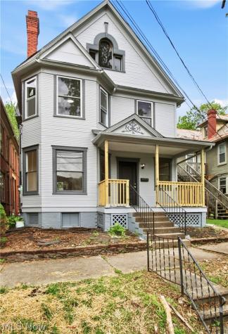213 E Montgomery Street Marietta OH 45750