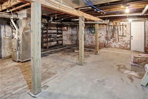 213 E Montgomery Street Marietta OH 45750