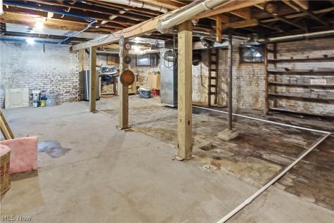 213 E Montgomery Street Marietta OH 45750