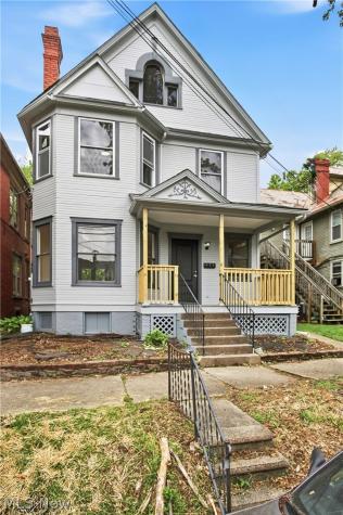 213 E Montgomery Street Marietta OH 45750