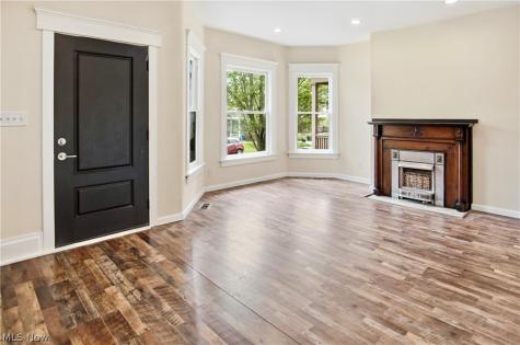 213 E Montgomery Street Marietta OH 45750