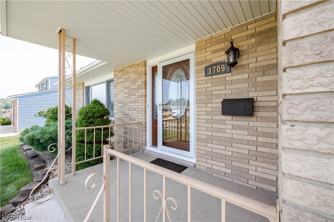 1709 Winchester Drive Parma OH 44134