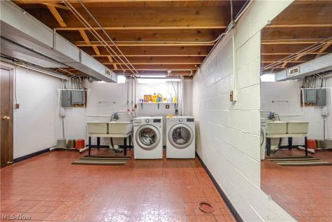 1709 Winchester Drive Parma OH 44134