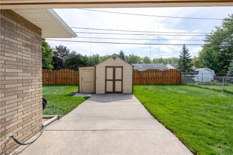 1709 Winchester Drive Parma OH 44134