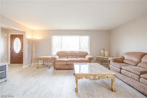 1709 Winchester Drive Parma OH 44134