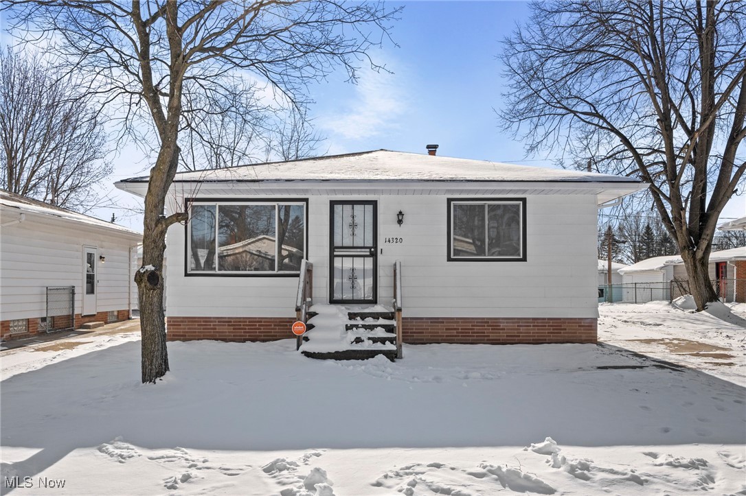 14320 Janice Drive Maple Heights OH 44137