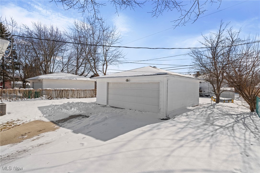 14320 Janice Drive Maple Heights OH 44137