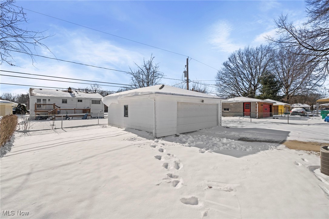 14320 Janice Drive Maple Heights OH 44137