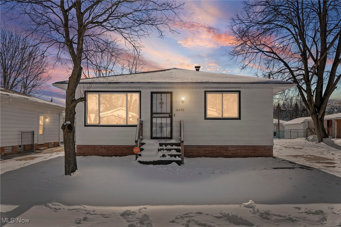 14320 Janice Drive Maple Heights OH 44137