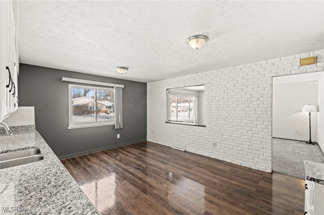 14320 Janice Drive Maple Heights OH 44137