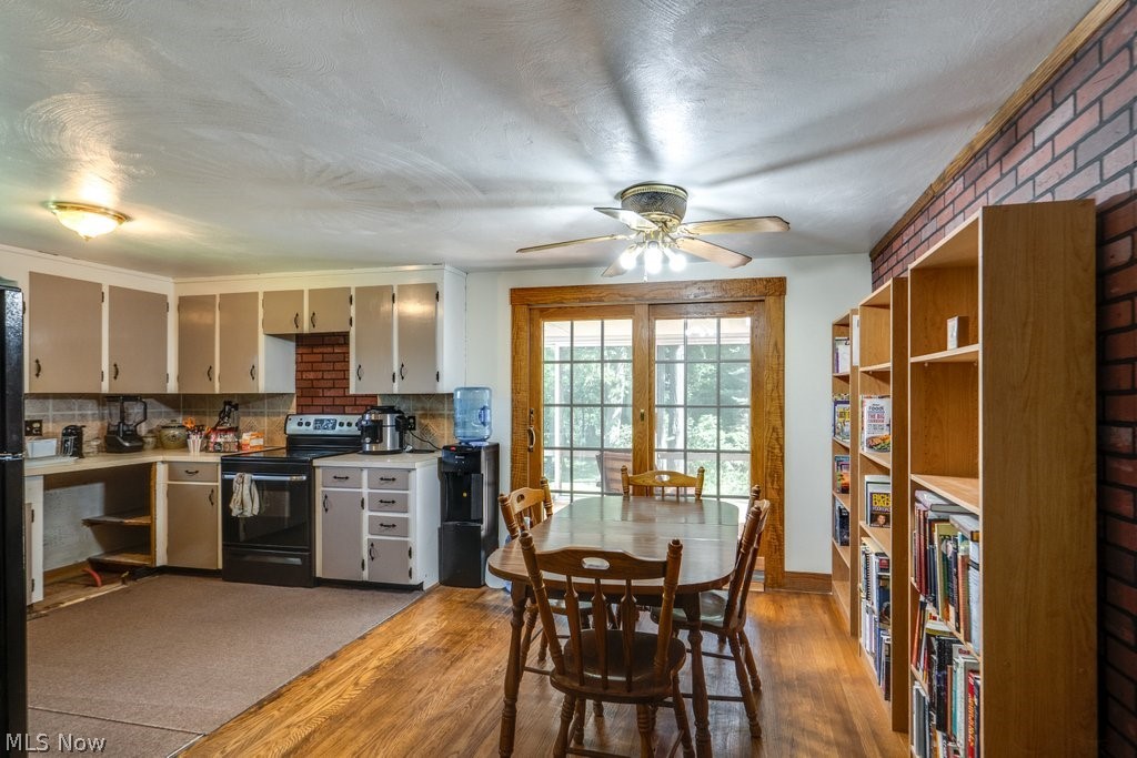 9921 Beech Street NE Louisville OH 44641