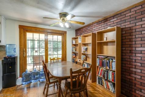 9921 Beech Street NE Louisville OH 44641