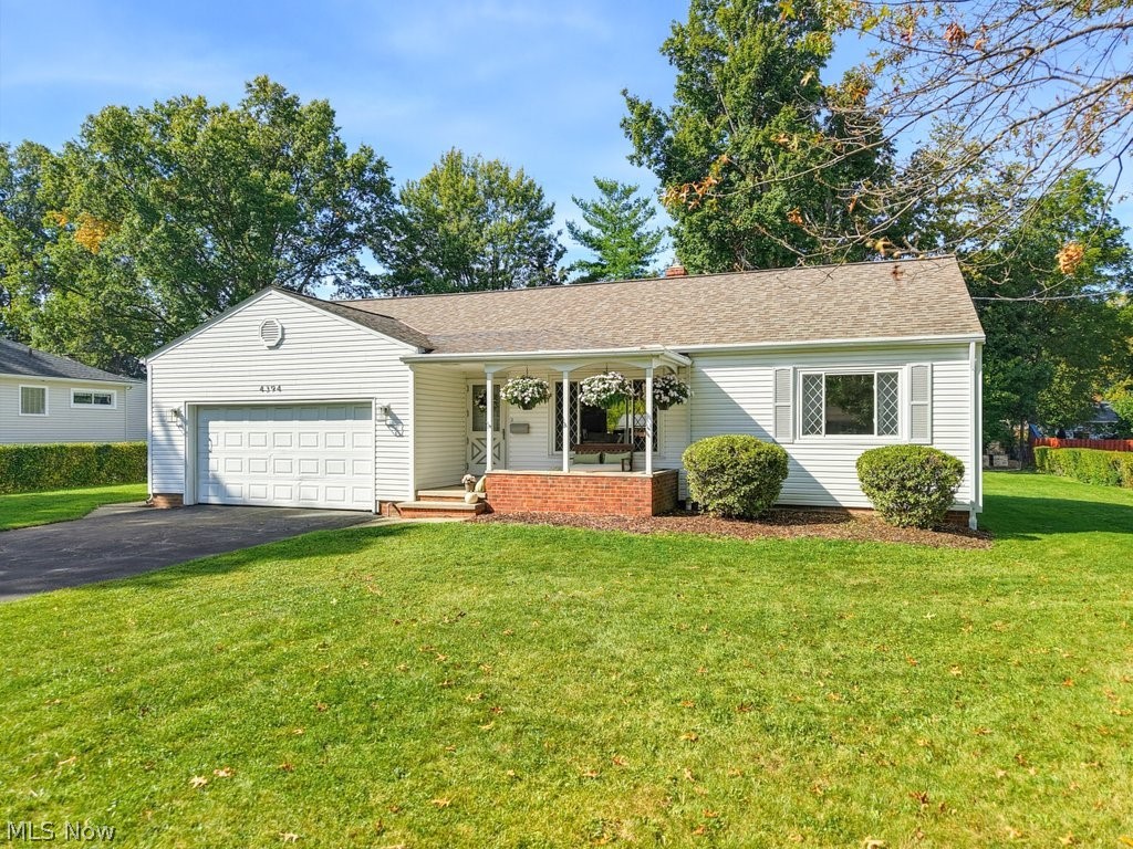 4394 Selhurst Road North Olmsted OH 44070