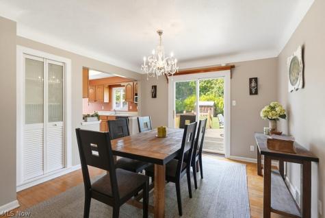 4394 Selhurst Road North Olmsted OH 44070