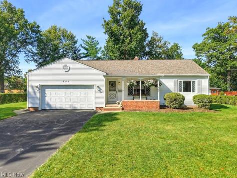 4394 Selhurst Road North Olmsted OH 44070