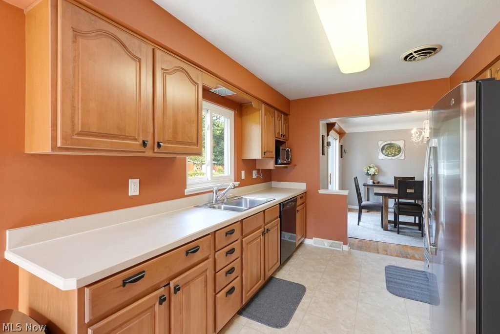4394 Selhurst Road North Olmsted OH 44070