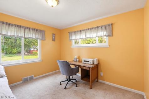 4394 Selhurst Road North Olmsted OH 44070
