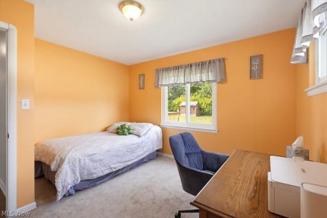 4394 Selhurst Road North Olmsted OH 44070