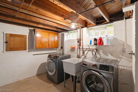 4394 Selhurst Road North Olmsted OH 44070