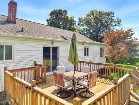 4394 Selhurst Road North Olmsted OH 44070