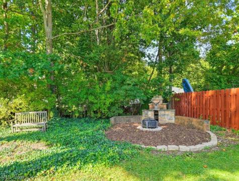 4394 Selhurst Road North Olmsted OH 44070