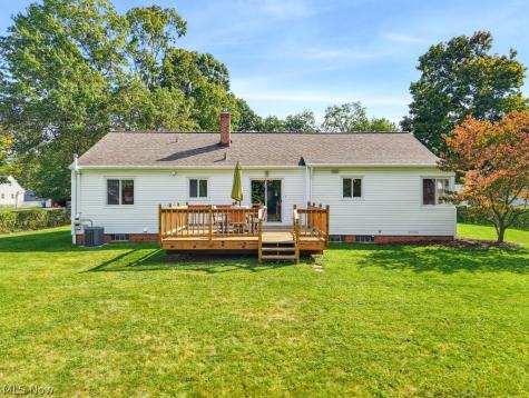 4394 Selhurst Road North Olmsted OH 44070