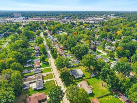 4394 Selhurst Road North Olmsted OH 44070