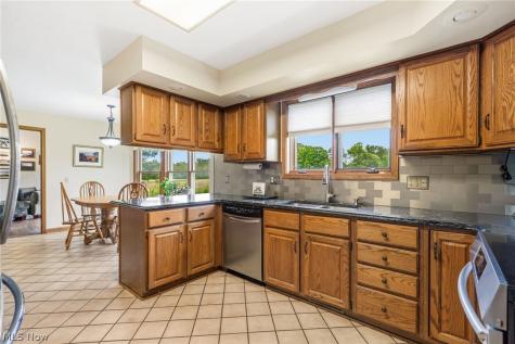 4839 Manchester Avenue SW Navarre OH 44662
