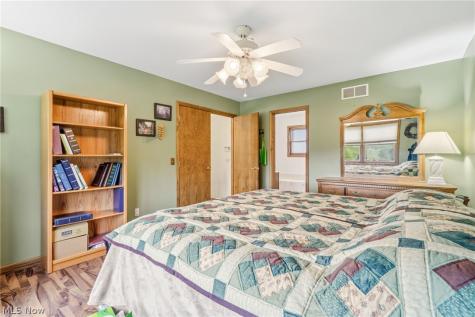 4839 Manchester Avenue SW Navarre OH 44662